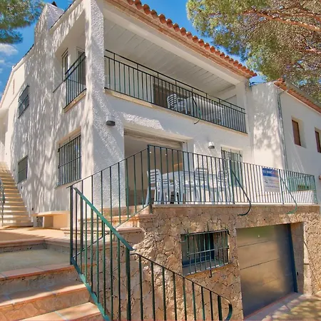 Centre, Totally Refurbished Apartment